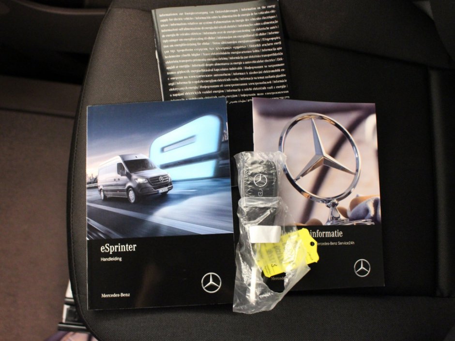 Mercedes-Benz eSprinter