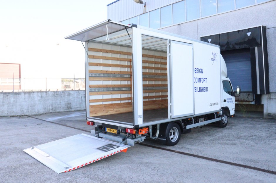 FUSO Canter